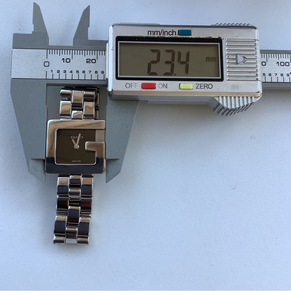 Gucci Two-Tone Gold and Silver Stainless Steel Women's Watch - Picture 11 of 14